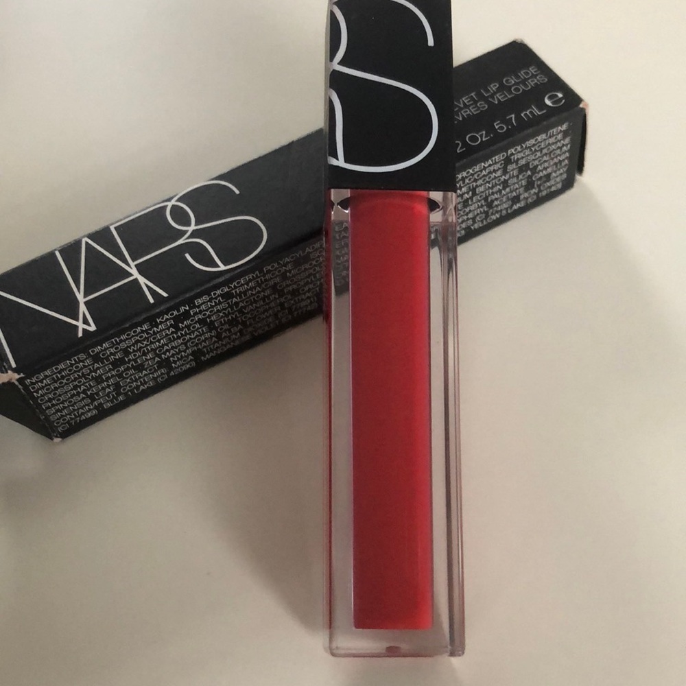NARS Velvet Lip Glide in NO. 54